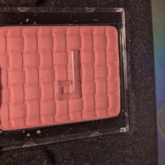 Blush Bundle of 2 ~1 Doucce Freematic Blush 1 Crown Deluxe Pro Blush Brush ~ New - Picture 6 of 10